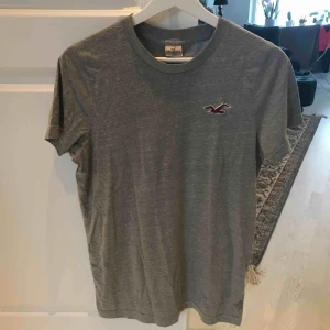  - T-shirt från Hollister