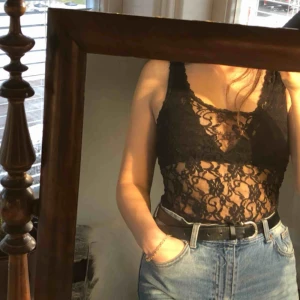  - Så himla snyggt linne i lace från Twilfit! Säljes pga använder aldrig. Storleken är XS men passar mig som har S.  Kan mötas upp i Gävle, annars står köparen för frakt på 30kr! :) 