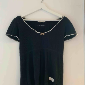  - Söt Odd Molly topp i nyskick! 