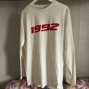  - snygg longsleeve med tryck ❤️ frakt tillkommer