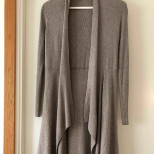  - Esprit kofta S 🍂 Använd 1 gång, som ny 65 kr 