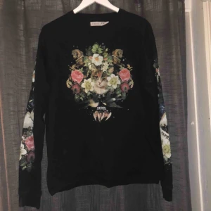  - Unik tröja med en gullig liten kissemiss, använd 1 gång🐱🐱