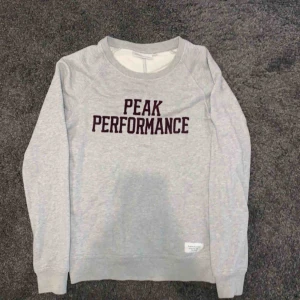  - Peaktröja, typ aldrig använd! 