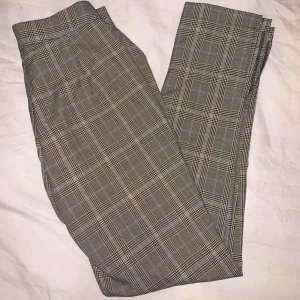  - byxor med slit från nakd, kommer tyvärr aldrig till användning så säljer dem ‼️