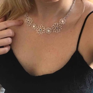  - Handmade and cargo price included. Delivery is approximately 7-8 days by plane. Will be send from Turkey. 