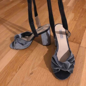  - Fint skick, oanvända. Skickas i original kartong. Frakt tillkommer. Nypris 399kr 