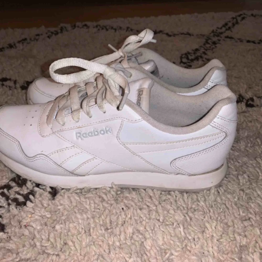 Reebok skor, storlek 37. Skor.