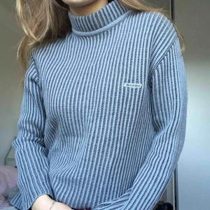  - Superfin stickadtröja i jättebra skick från Dickies❤️