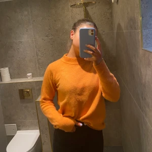 Dobber  - Säljer min fina organa tröja. Nästan aldrig använt den, men väldigt skön och fin. Bra skick och sticks inte. 