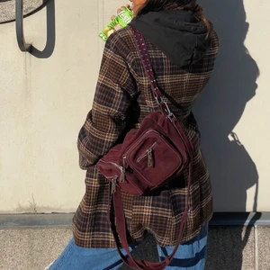 Rutig kappa  - Jättefin kappa som tyvärr inte kommer till användning! Frakt ingår! 😊