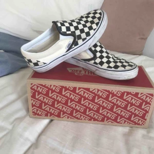  - Vans i bra skick underbara till sommaren💫💜 pris kan diskuteras  