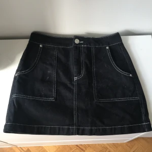 Urban Outfitter kjol  - Nästan aldrig använd, så mycket bra skick. 