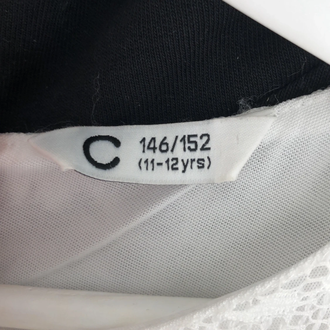 Spets klänning storlek 146-152 - 90