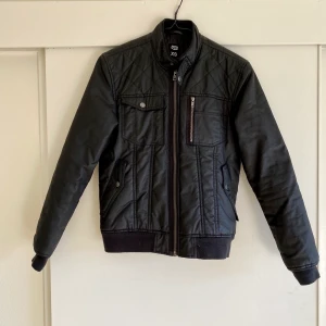 Svart jacka från Crocker - Frakten ingår