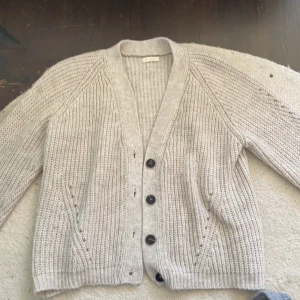 Mysig kofta - En sååå mysig kofta! Köpt i en liten butik i paris 