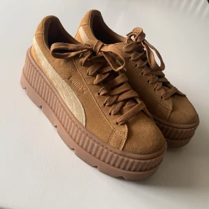 Puma platå sneakers - Puma sneakers helt oanvända 