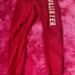 hollisterbyxor - mjukisbyxor ifrån hollister, använda få gånger.