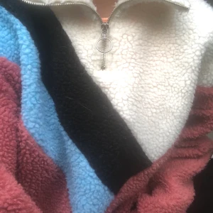 Tröja - Sjukt skön tröja! FRAKT INGÅR INTE I PRISET!