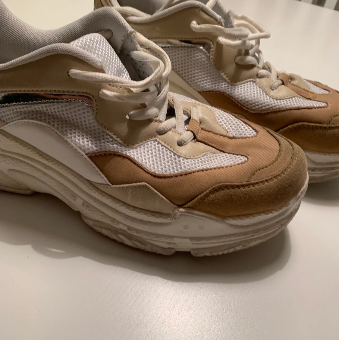 Beiga skor strl 40/41