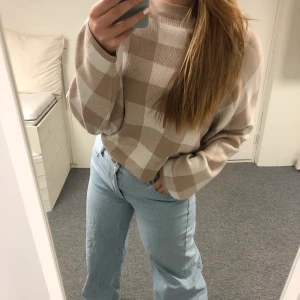 Tröja - Helt oanvänd tröja från gina! Kan gå ner i pris vid snabb affär✨✨