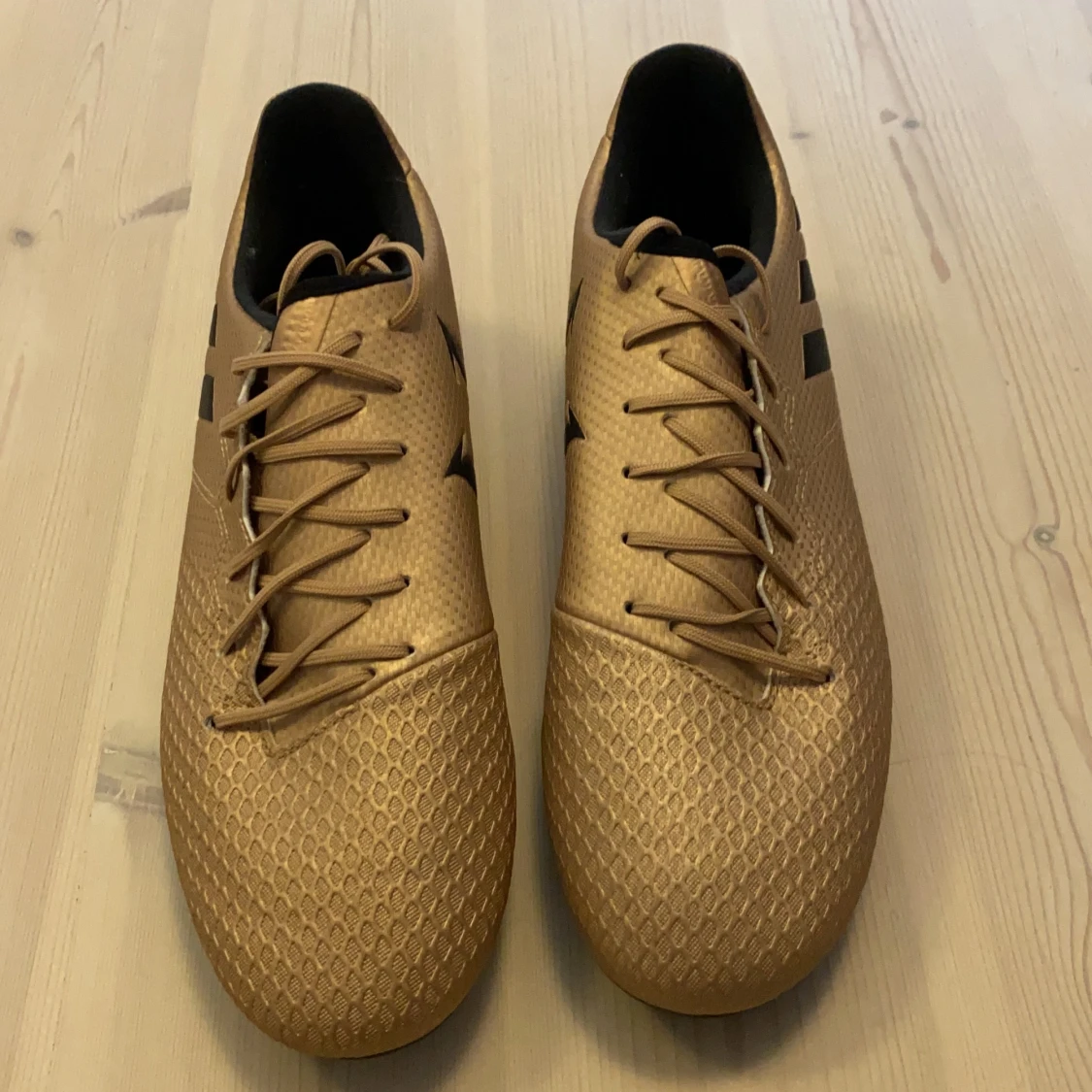 Adidas fotbollsskor - 90