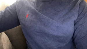 Ralph lauren tröja - Ralph lauren tröja i st 176. Den är lite kort i armarna på mig är vanligt vis en s. Köparen står för frakten