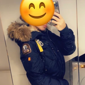 Parajumpers jacka  - Strl s använd en vinter 