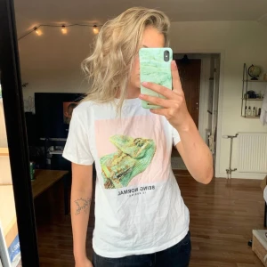 T-shirt - Aldrig använd, storlek xs, 70kr