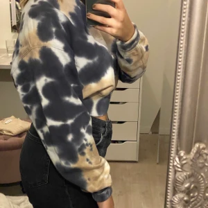 Tie die tröja - Snygg och cool tröja från carlings och märket stay. Fint skick ☺️ 