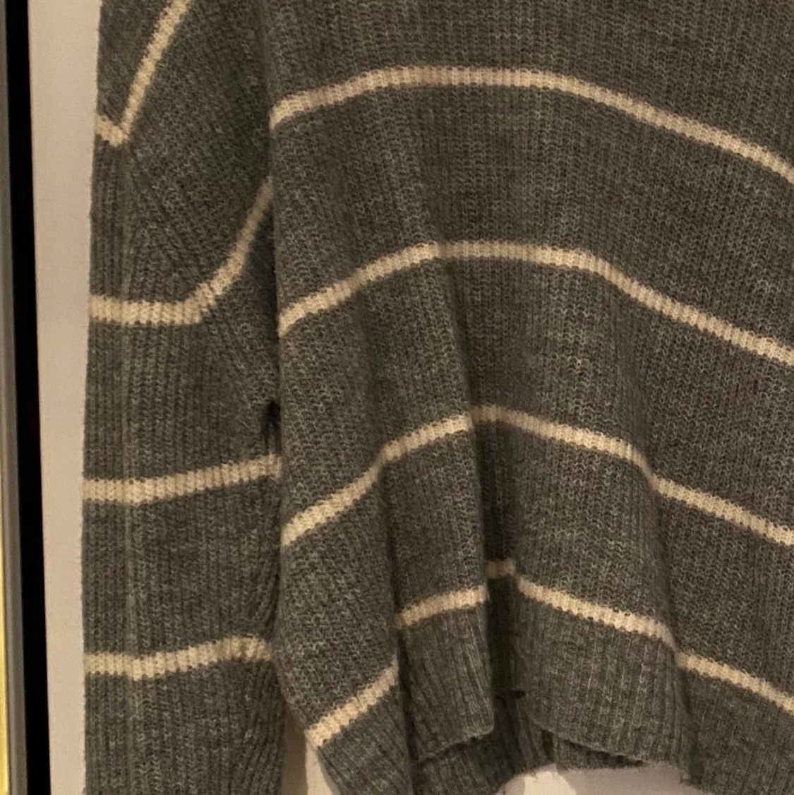 Randig stickadtröja - 90