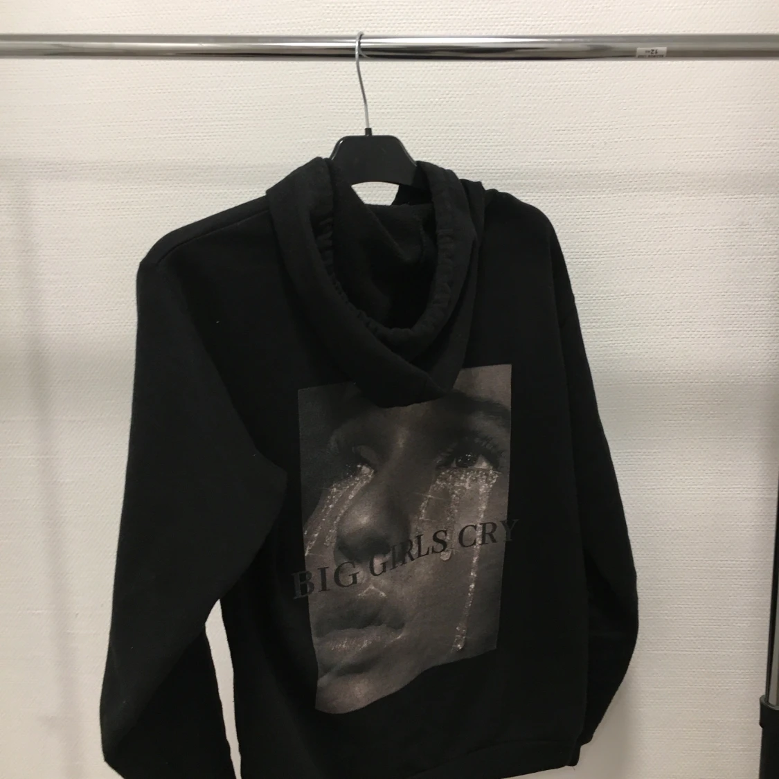 Femme Hoodie (Först i kvarn nu)