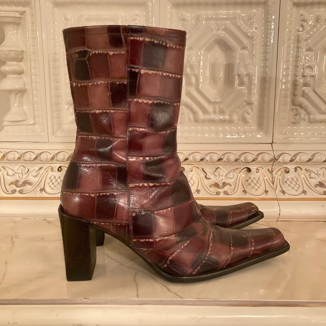 Spetsiga skor. Äkta skinn!