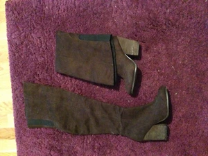  - Stövlar köpta på HM använt de endast en gång. De är i väldigt bra skick  Fraktkostnader tillkommer 