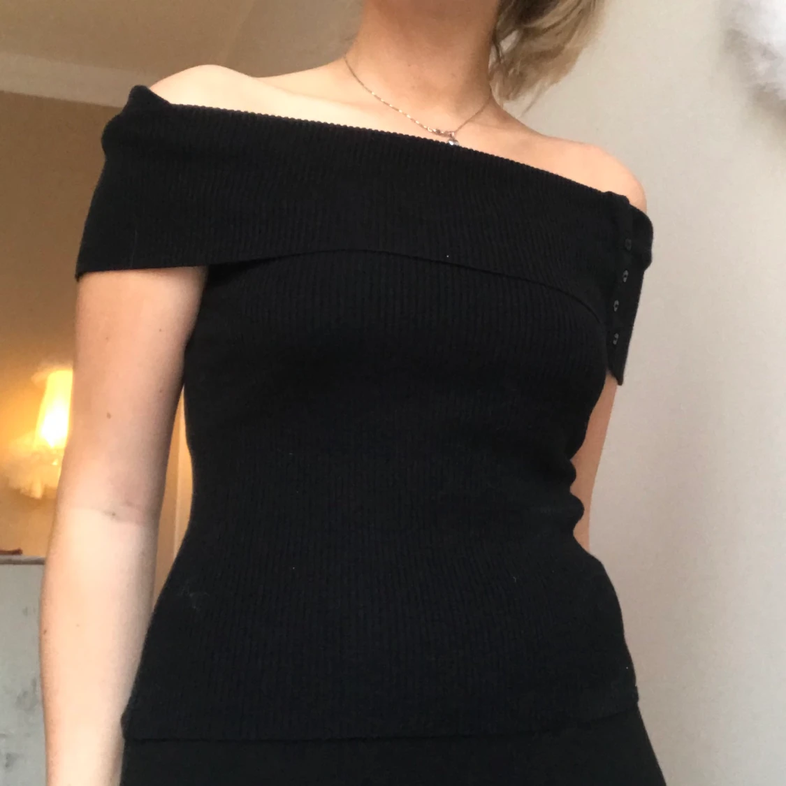 Ribbad offshouldertopp