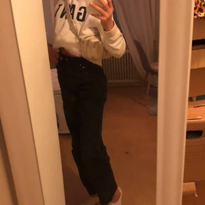 Mini Connie Bag - Beige liten smidig väska med 5fack orginal pris: 279kr