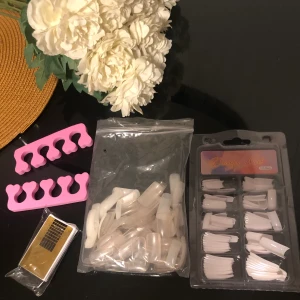 Nagelgrejer gelenaglar akrylmallar tippar nageltippar - Helt nya, 100kr för allt inklusive frakt 