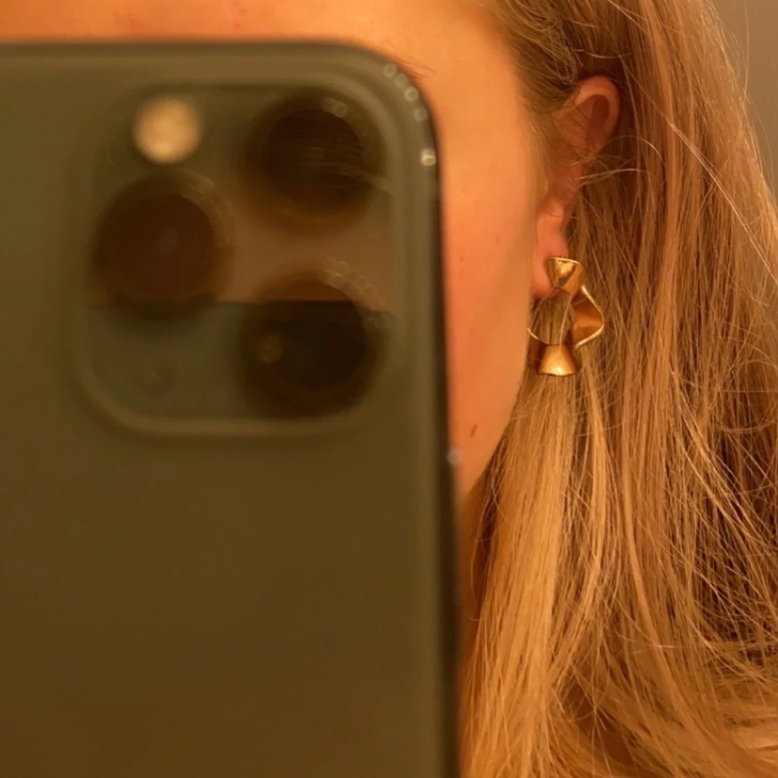 Guldiga örhängen  - 90