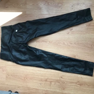 Freddy wr up high w - Knappt använd