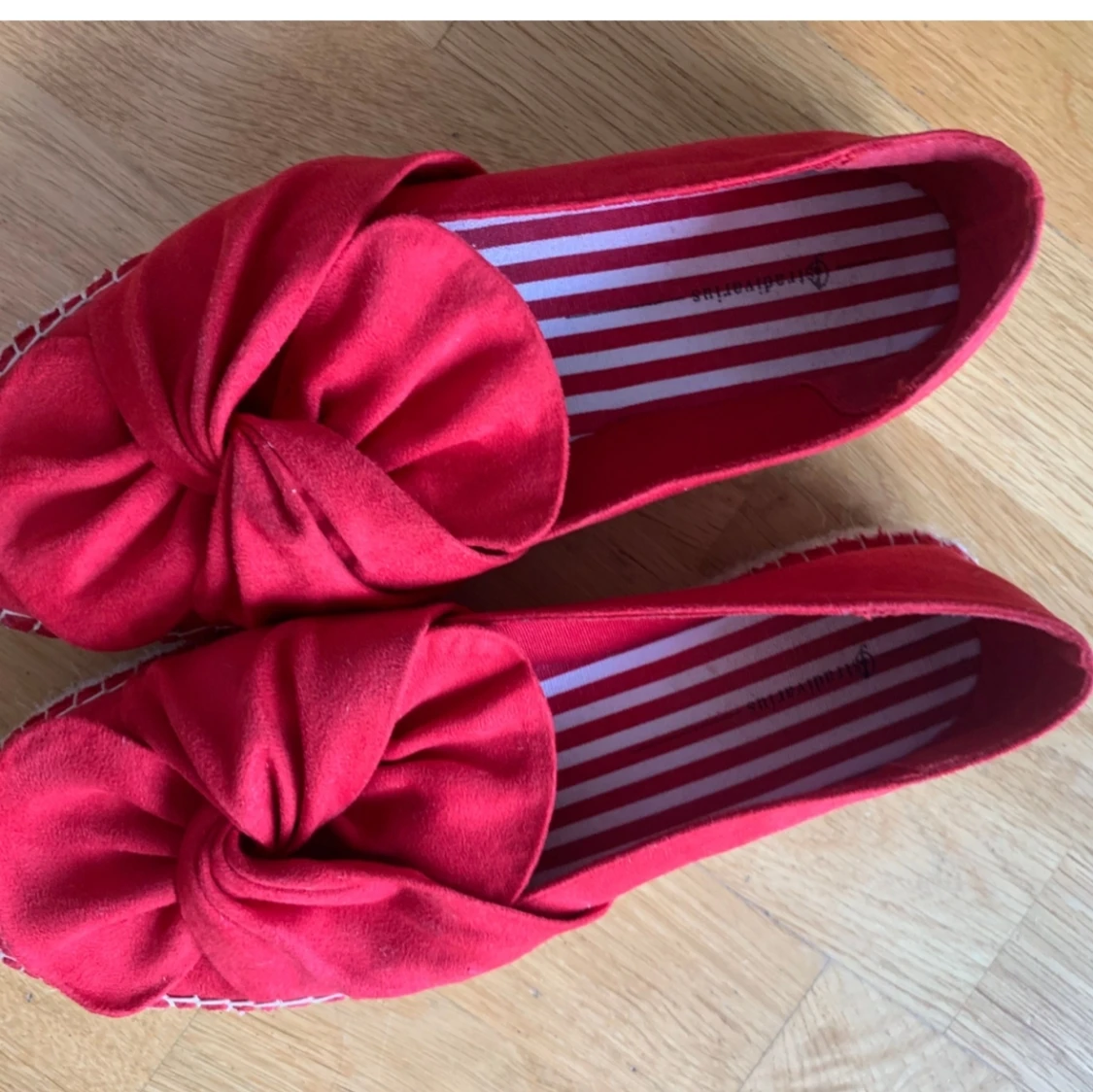 Röda skor espradrillos  - 90