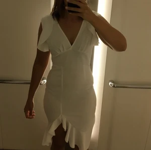 Klänning vit - Trevligt klänning 👗 