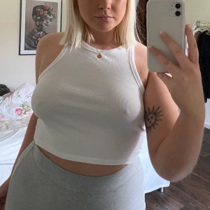 snyggt linne! - Säljer pga kommer tyvärr inte till användning längre! frakt tillkommer❣️