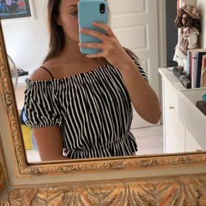 Topp i xs - Superfin topp i xs. Fint skick 100kr frakt ingår