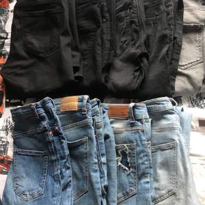 Säljer olika jeans bla bootcut jeans, skinny jeans, mom jenas. Märken som crocker, Gina tricot, pieces, only, priser varierar på byxorna storlekar mellan 32/34/36 xs/s
