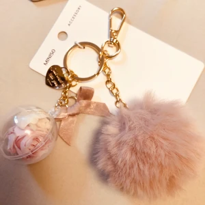 Key/bag chain - Miniso key chain or bag accessories, very beautiful fashion accessories 💃🏼🎀👜... for only 50kr!!! 🐹🦋🐼