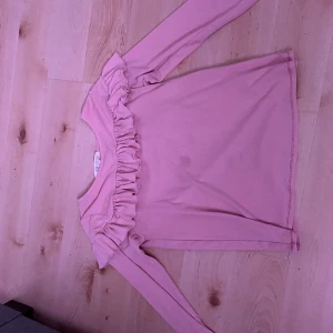 Hm tröja storlek 134/140 - Gammal och inte så använd