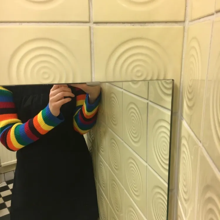 Regnbåge färgad stickad sweater från Daisy Street nästintill oanvänd 10kr frakt! . Stickat.