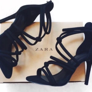  - Helt nya Zara klackar i storlek 37