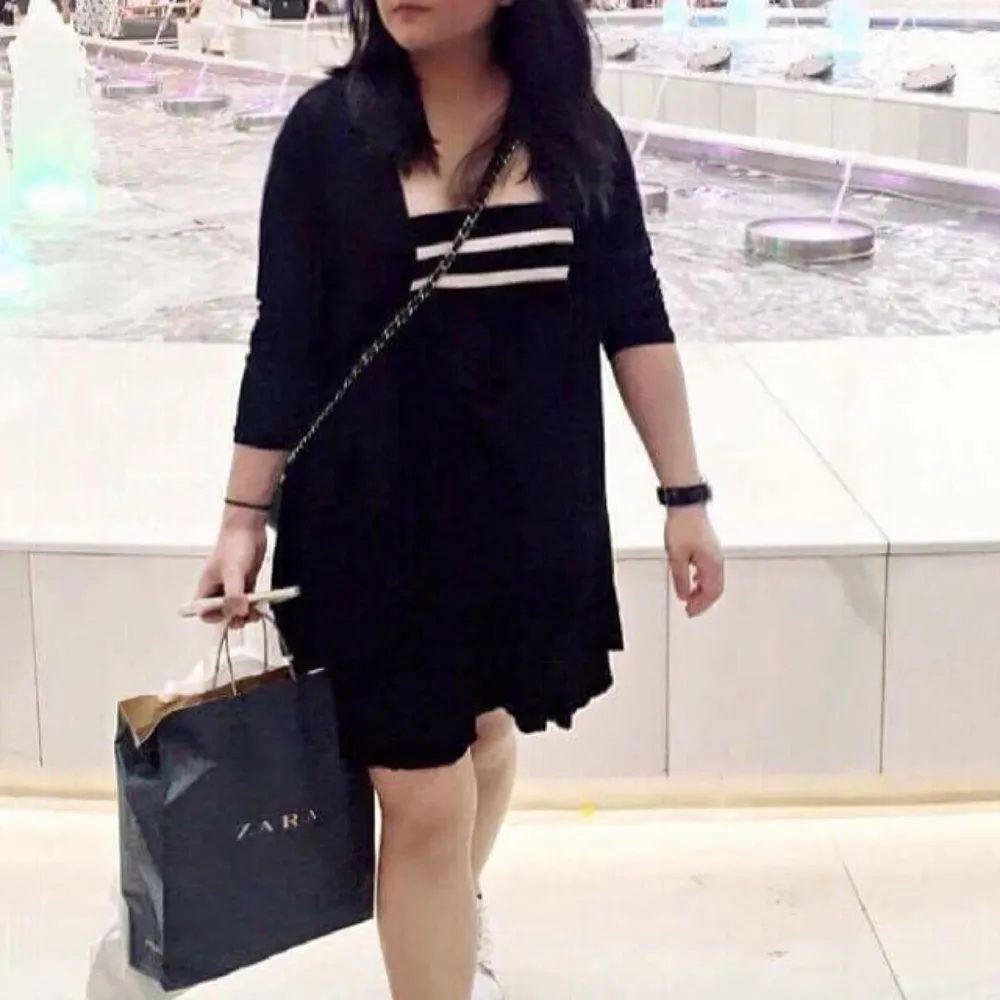 Black & White Loose Mini Dress . Klänningar.