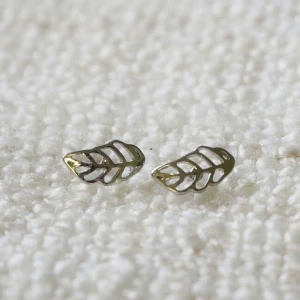  - nya örhängen (nickel, rodium) 