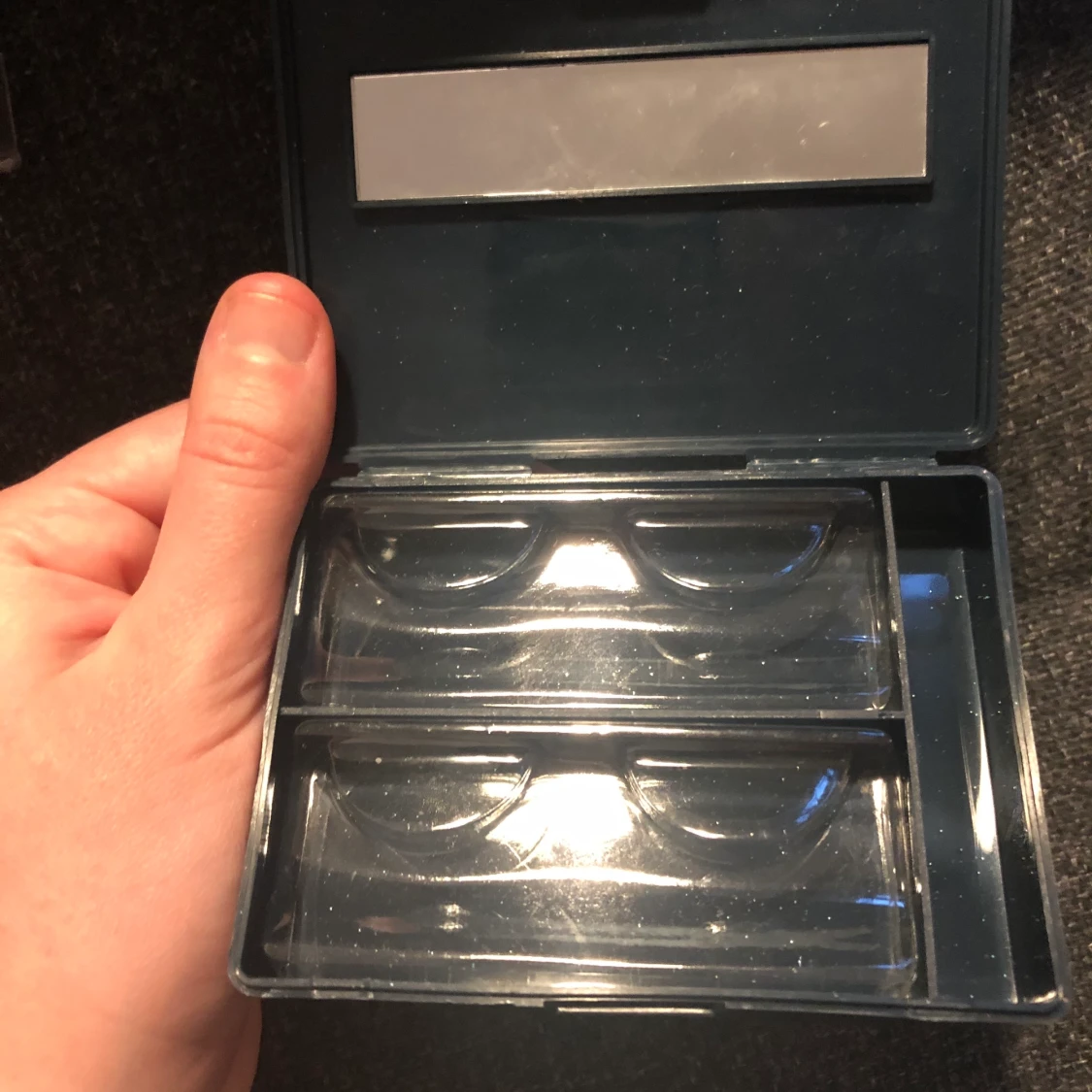 Lösögonfrans behållare  - 90